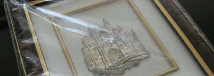 Salva de prata com moldura Mosteiro da Batalha