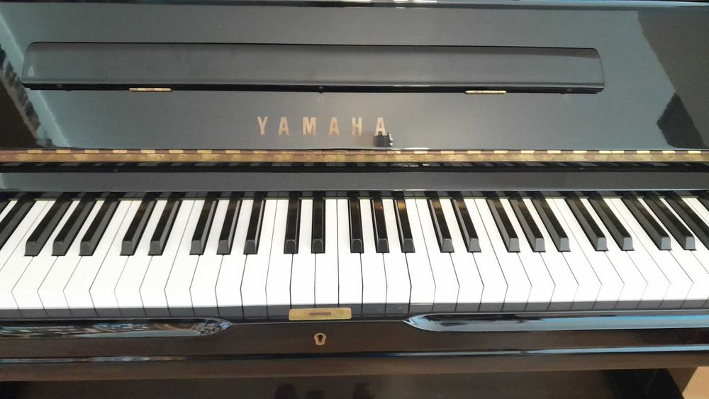 Piano Yamaha U3H - em excelente estado