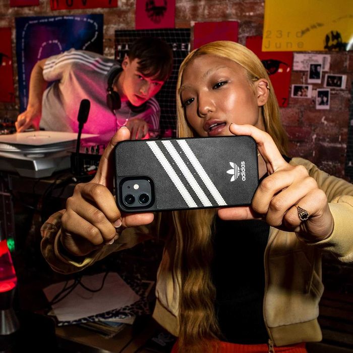 Adidas Etui iPhone 13 Pro 6,1"