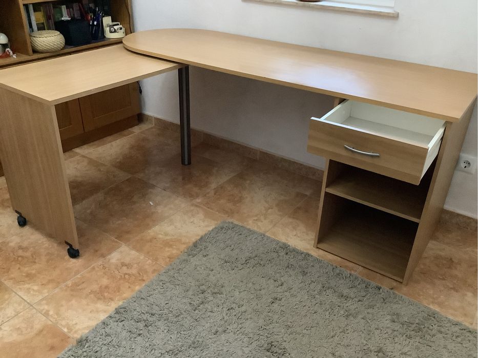 Mesa escritório / Secretária