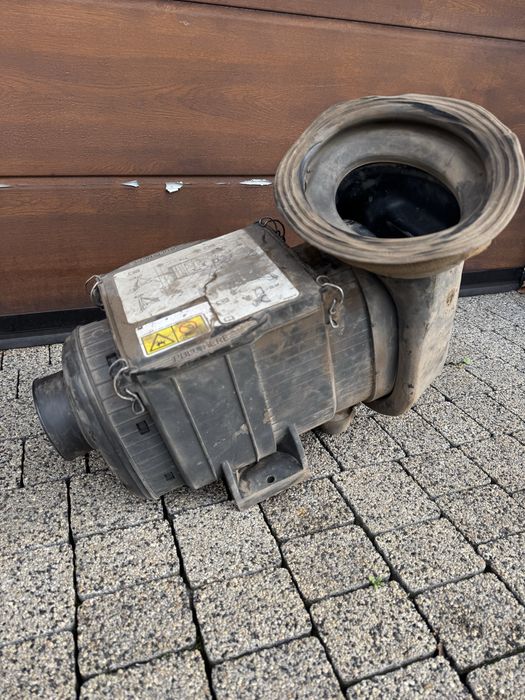 Obudowa filtr powietrza cat 428e  432e oryginal