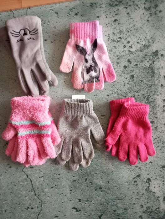 Oddam za darmo rękawiczki na 5,6 lat