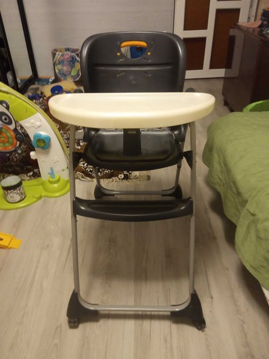 Продам детский стульчик для кормленияия