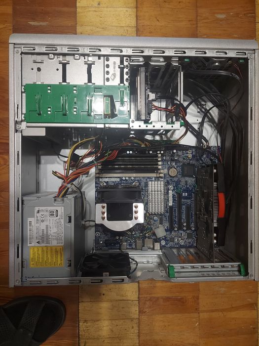 Робоча станція  HP Z400