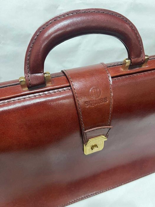 Pasta Executiva Clássica em Couro Castanho Bristol Myers Squibb