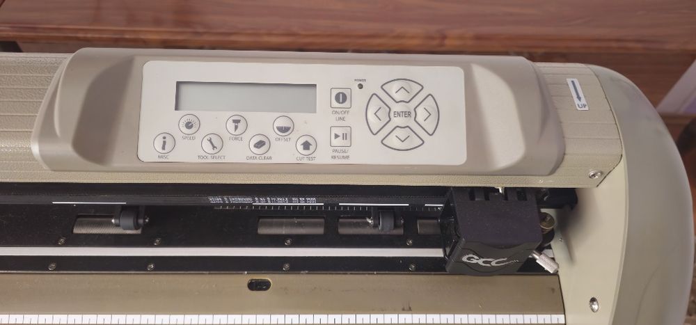 ріжучий плоттер GCC Puma II-132.