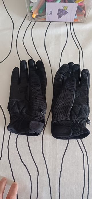 Luvas tamanho S ( novas)