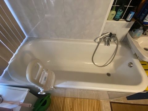 Wanna żeliwna do zabudowy