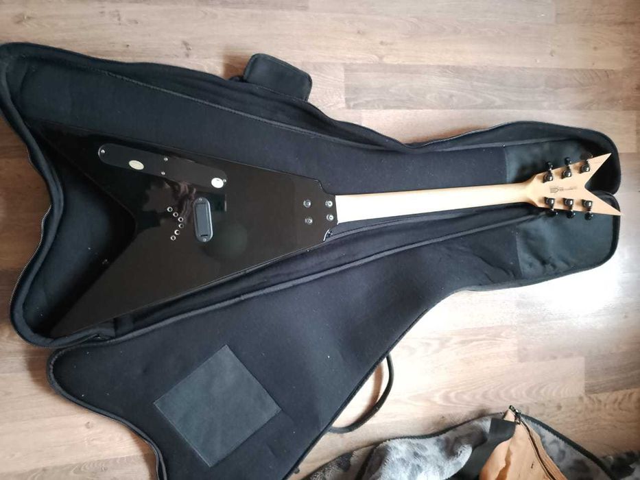 Washburn V200PRO EBK електрогітара