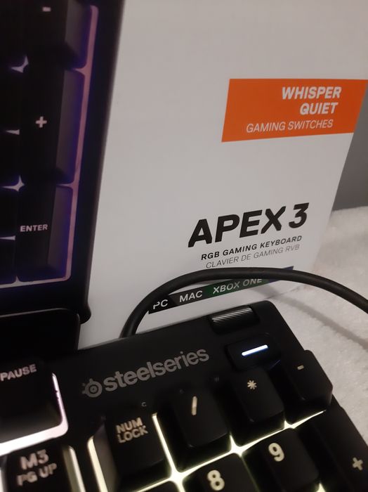Klawiatura SteelSeries Apex 3 40% taniej