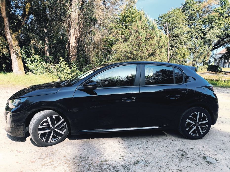 Peugeot e-208 | 2025 | 12.350 km | COMO NOVO