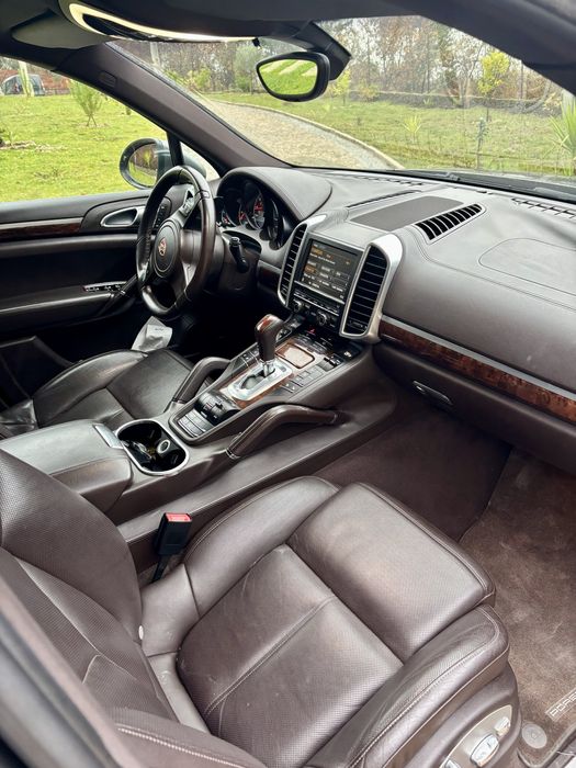 Porche Cayenne S Hybrid