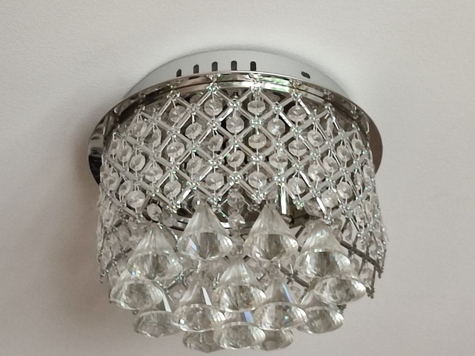 Kryształowy żyrandol