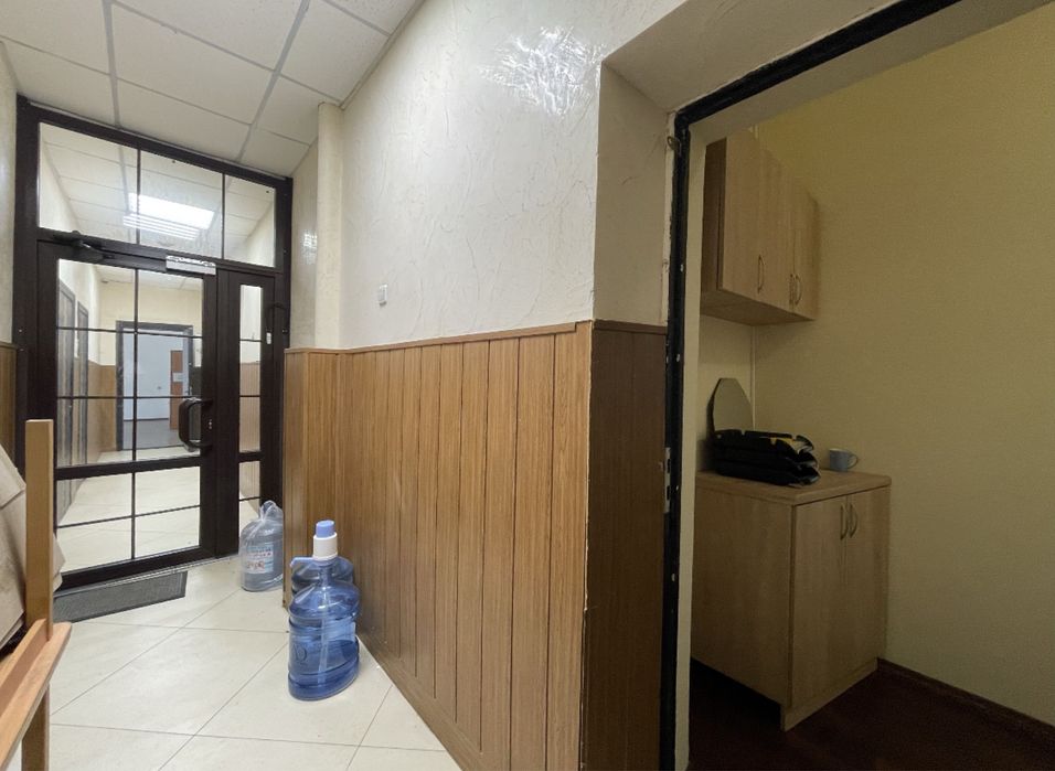 Краща ціна, проспект Науки, метро Деміївська, приміщеня 175 кв.м