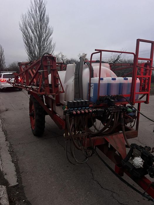 Опрыскиватель прицепной 2000/18