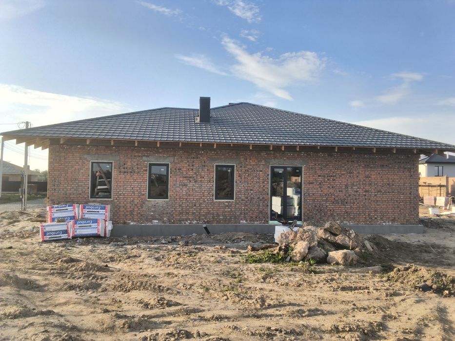 Продаж будинку на етапі будівництва с. Рованці 145 м². 6 сот з гаражем