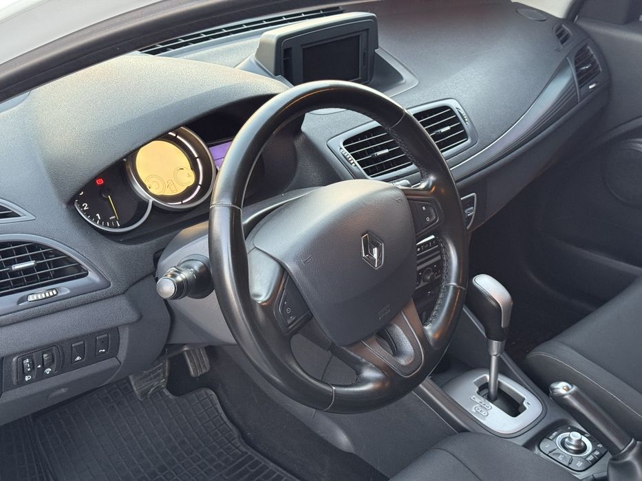 Renault (2228) Megane (ВНЕСОК від 30%) Авторинок МЕТРО Кривий Ріг