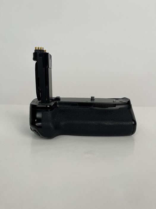 Canon 6D markII + lente canon 24-70 2.8 II + punho