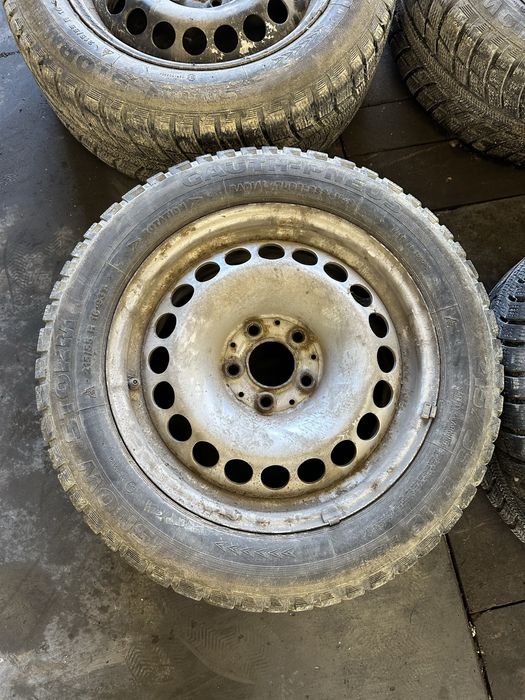 Komplet kół opony zimowe 215/55 mercedes w211 w210 r16 w203