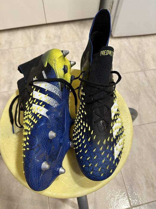 Chuteiras adidas t46