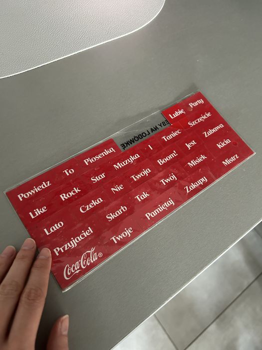 Magnesy na lodówkę Coca-Cola, czułe słowa, słowne puzzle
