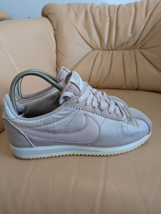 Adidasy buty sportowe damskie NIKE rozmiar 36,5/23.