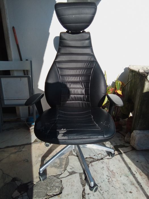 Cadeira gaming  confortável bom estado