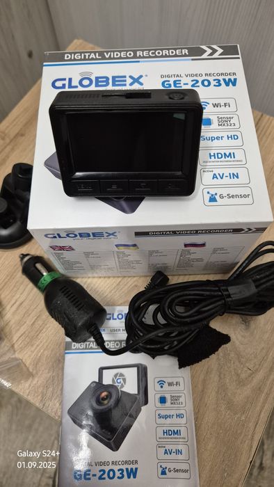 Видео регистратор GLOBEX  ge205w