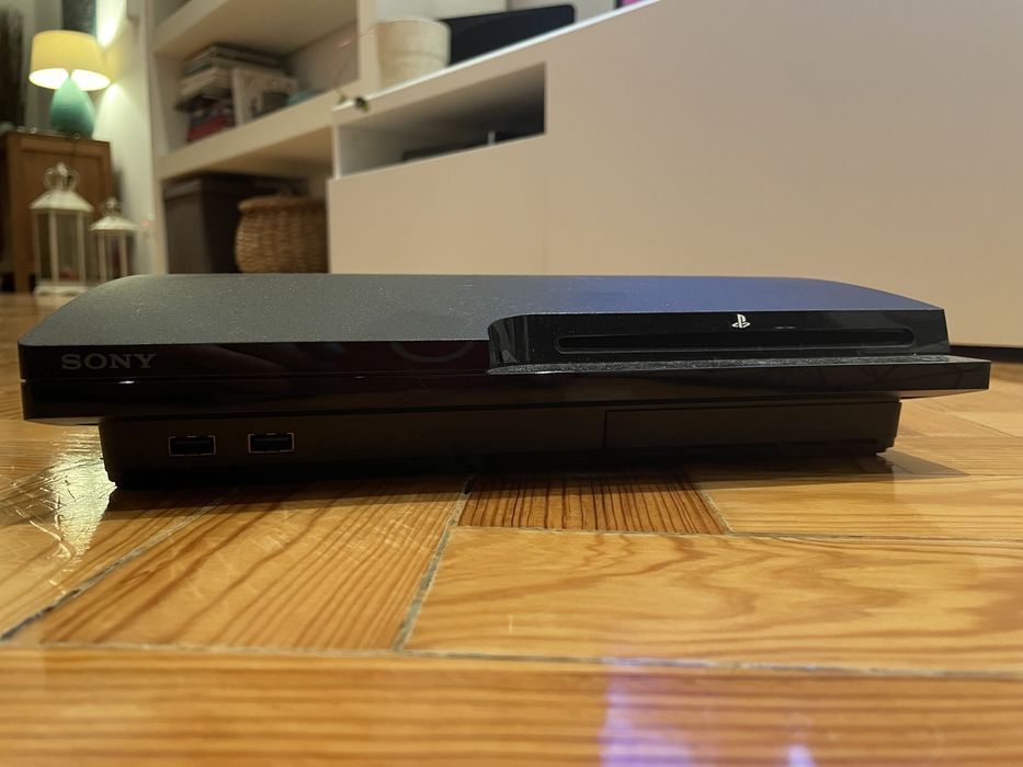 Ps3 + 2 controllers64584964610049122