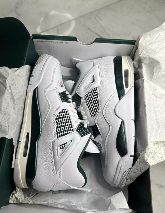 Кроссовки Nike Air Jordan 4 Retro FQ8138-103