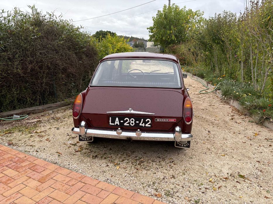 Carro clássico restaurado para venda