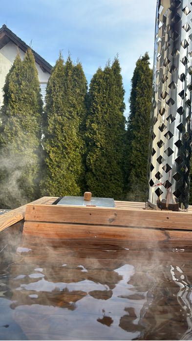 Wanna do gorących kąpieli opalana  drewnem