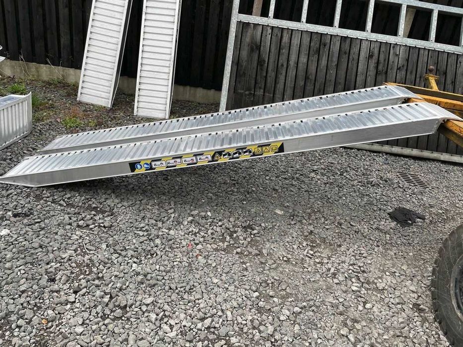 Najazdy aluminiowe do minikoparek do 3700kg, 3m długie, dostawa