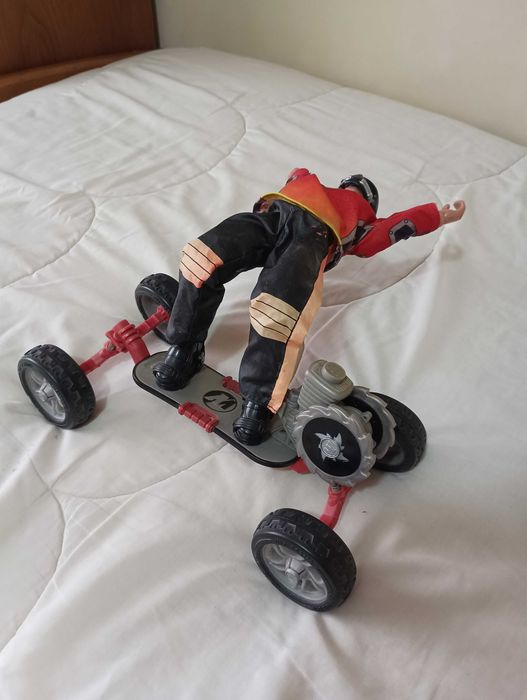Action Man Skateboard - Brinquedo Criança