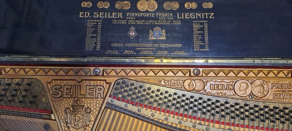Pianino koncertowe Seiler