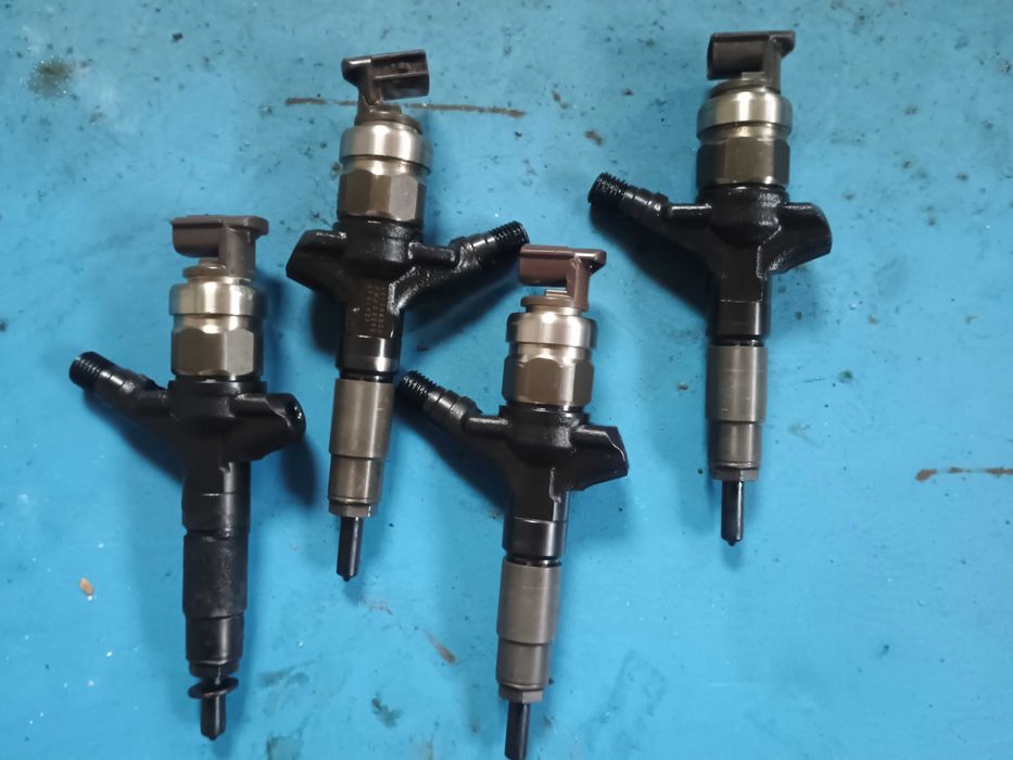 Wtrysk wtryskiwacz Subaru Outback IV 2,0 D Legacy V 2,0 D 16613aa030