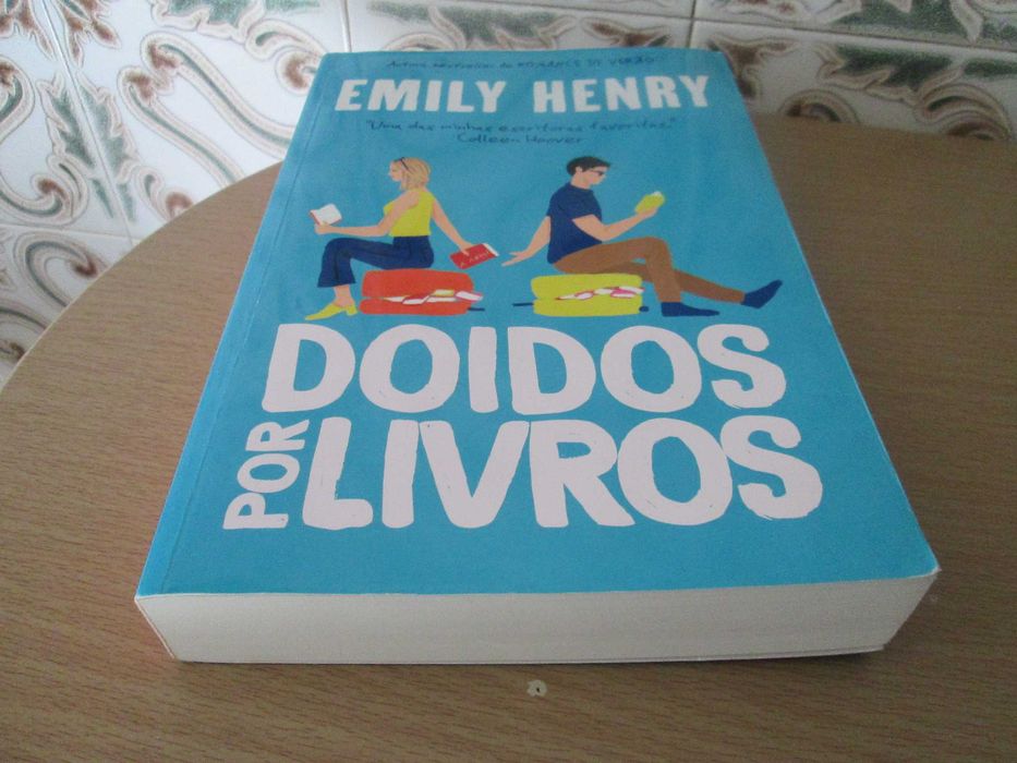 Doidos por Livros de Emily Henry