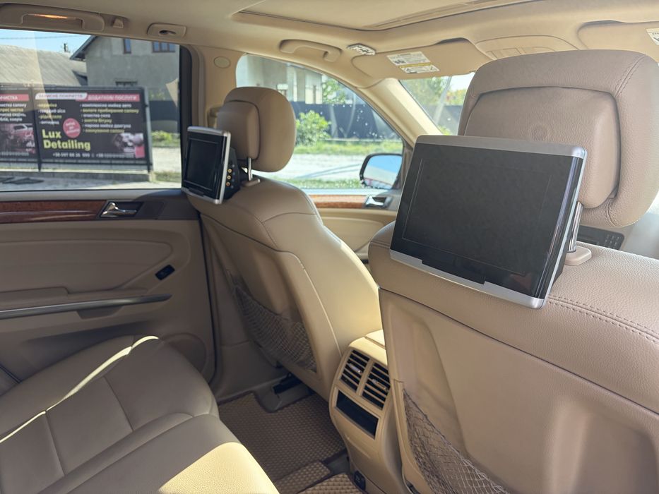Mercedes-Benz ML320