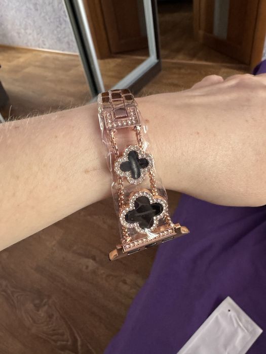 Ремешок на Apple watch клевер