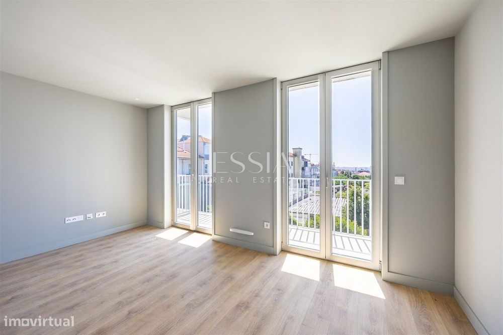 Apartamento T1 com Varanda junto ao Marquês