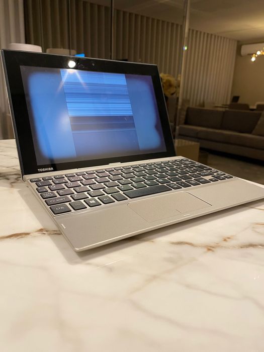Toshiba Click  10