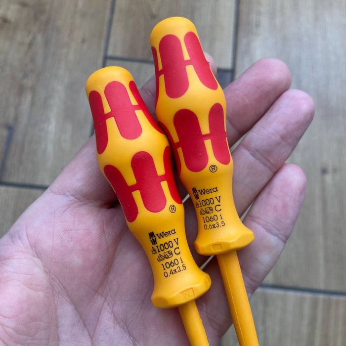 Набор 2 отвертки VDE Wera