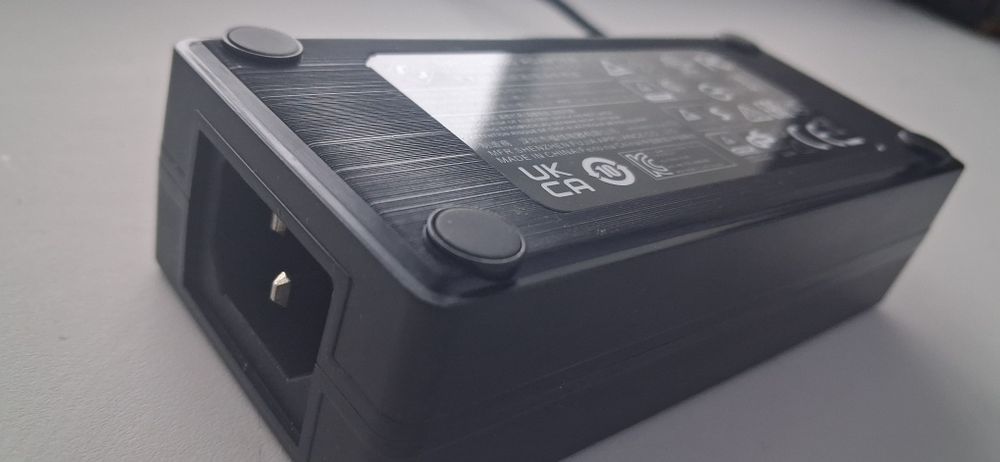 Блок живлення для дбж mini ups skazeke D2P, DR2P 10400mAh, 18000mAh