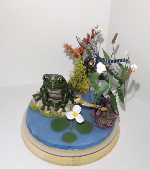 Ozdobny słoik z żabą i ważką Diorama