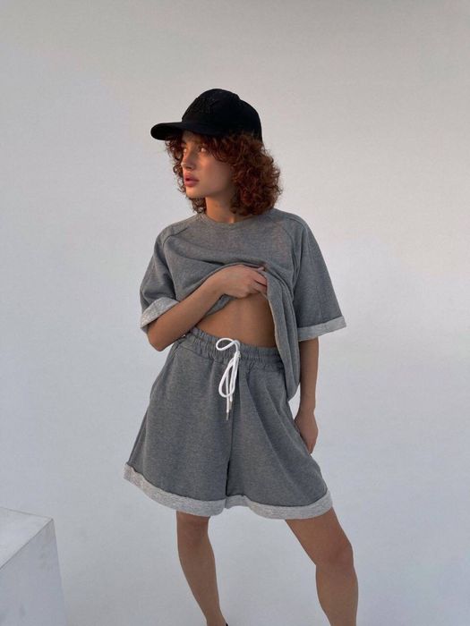 Костюм шорти та футболка комплект шорты и футболка