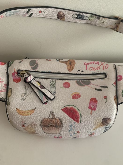 Bolsa cintura . Marca Parfois