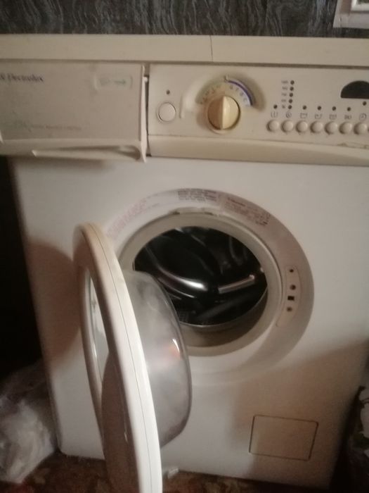 Продам стіральну машину електролюкс
