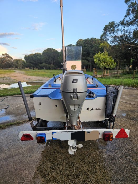 Vendo barco ockelbo 4,15m com motor Honda de 8cv e atrelado!