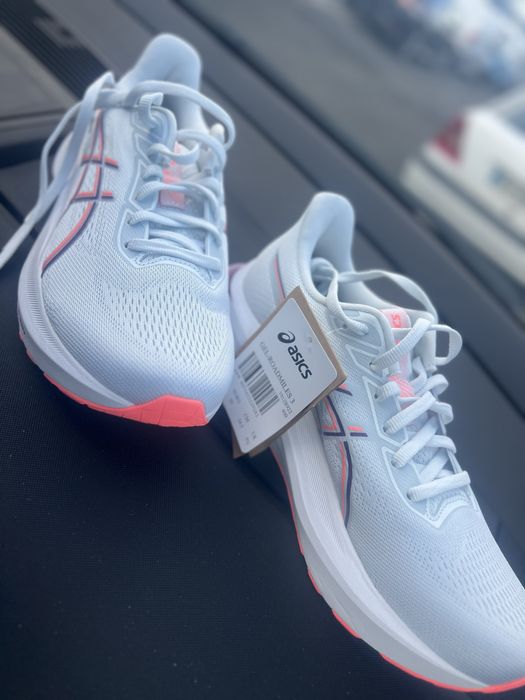 os ASICS Gel Roadmile 3