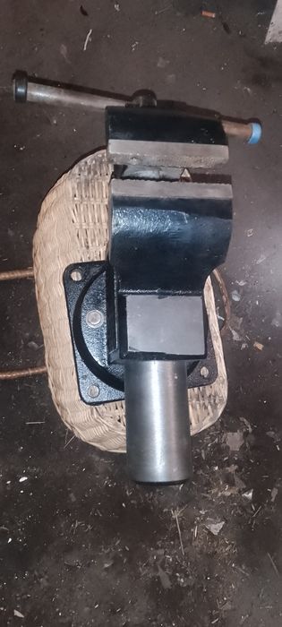 Тіски  в гарному стані